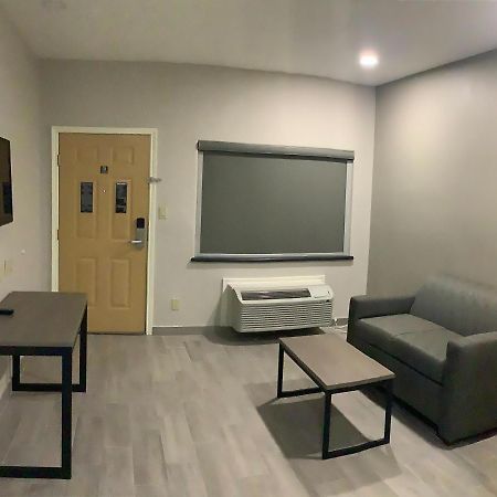 Americas Best Value Inn & Suites San Benito Esterno foto