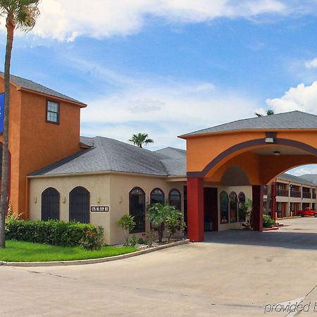 Americas Best Value Inn & Suites San Benito Esterno foto