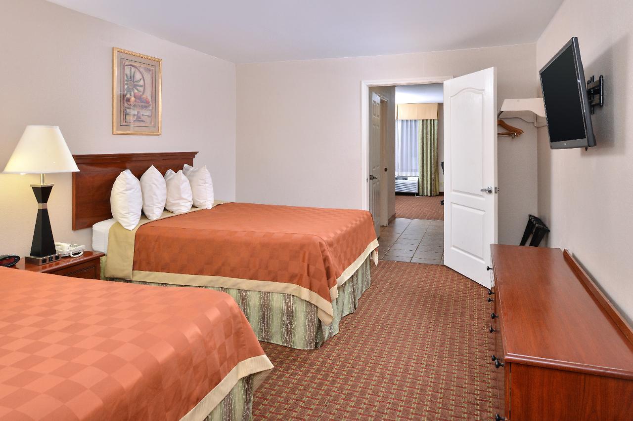 Americas Best Value Inn & Suites San Benito Esterno foto