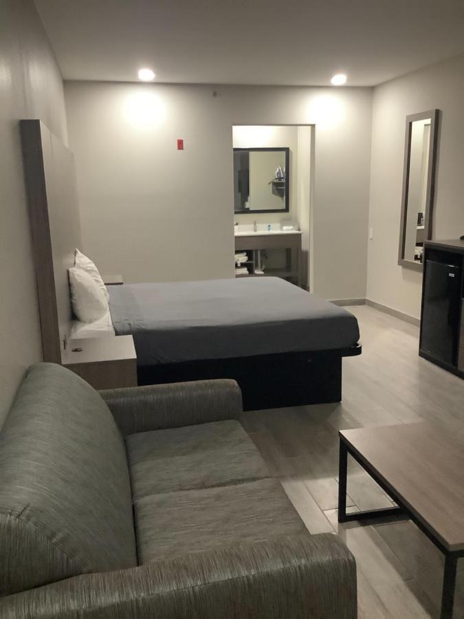 Americas Best Value Inn & Suites San Benito Esterno foto